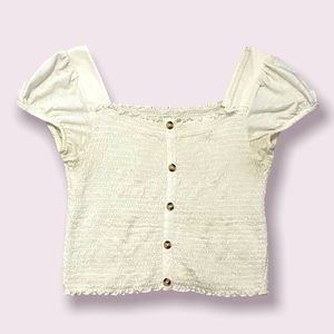 MUDD White cinched shirt w/cinched sleeves and buttons